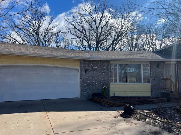 221 Jerry Liefert Dr, Monticello, MN 55362