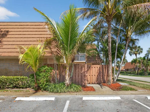 825 Center Street #9a, Jupiter, FL 33458