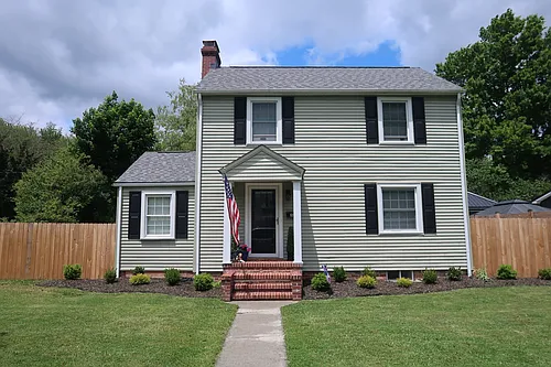 203 Macarthur Ave Photo 1