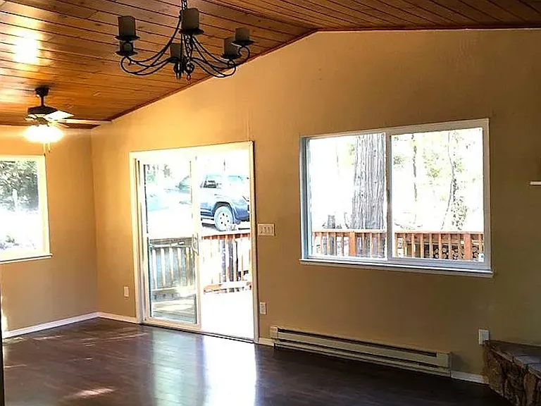 22400 Broken Bough Ln — Photo 5