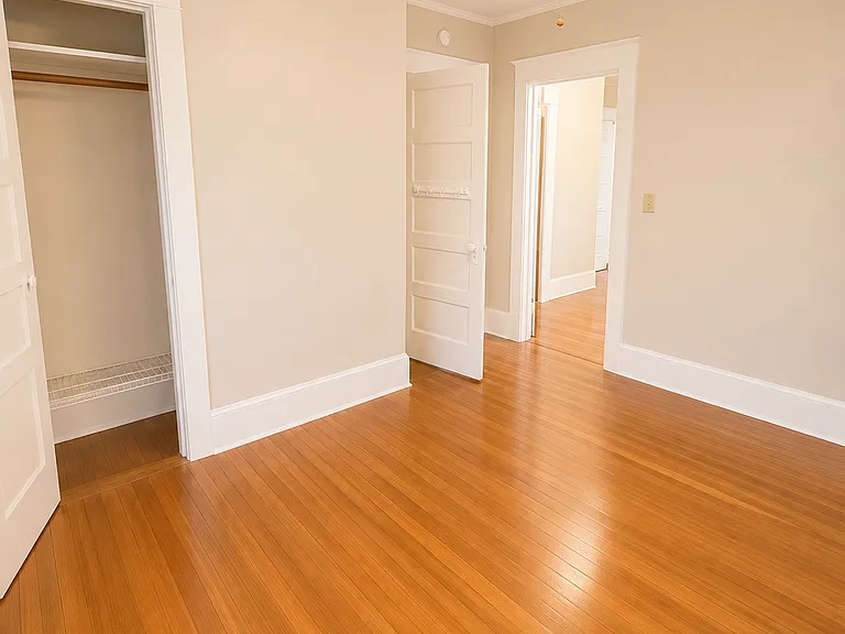 2124 Marion St — Photo 18