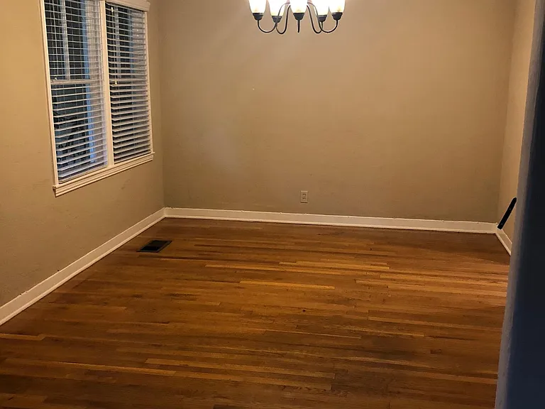 1161 Britton Ave — Photo 2
