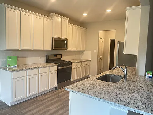 2105 Yarbrough Dr Photo 1