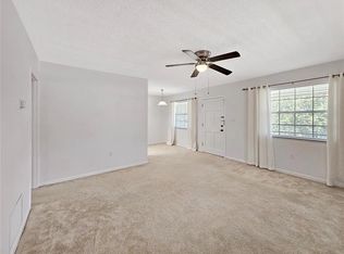 200 E 10th Ave APT 14, Mount Dora, FL 32757