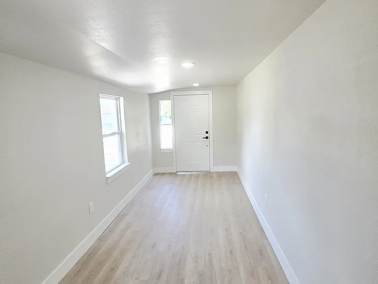1919 Dr Martin Luther King Jr St S #1919 — Photo 3