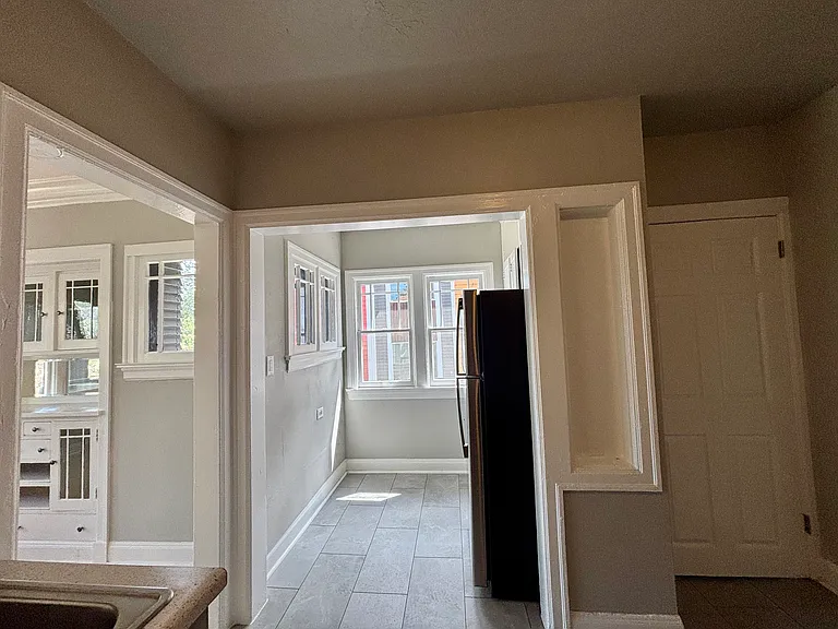 604 E 7th Ave — Photo 16