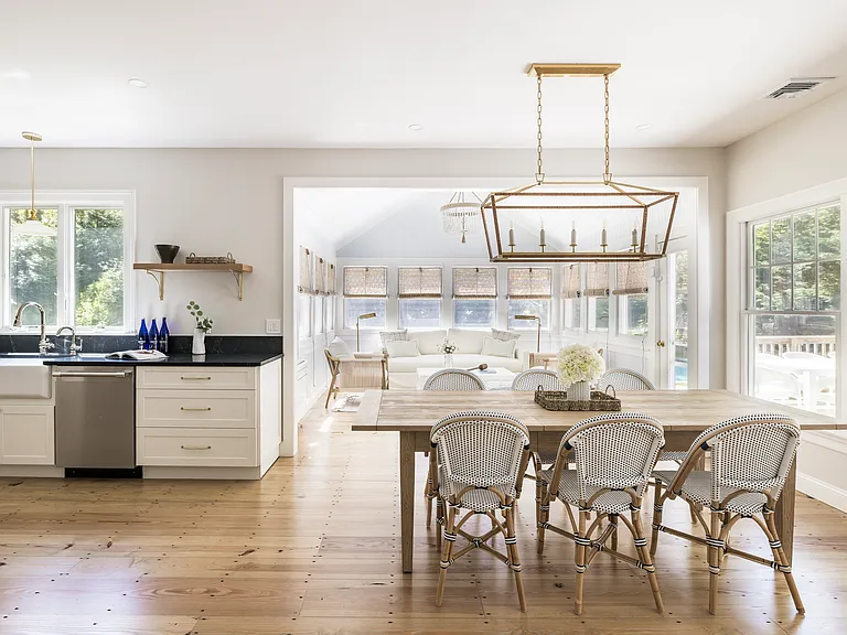 12 Cedar Ave — Photo 11