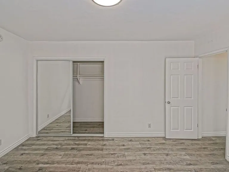 3655 Midvale Ave — Photo 11