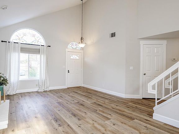 5th image of 2401 Mainsail Court