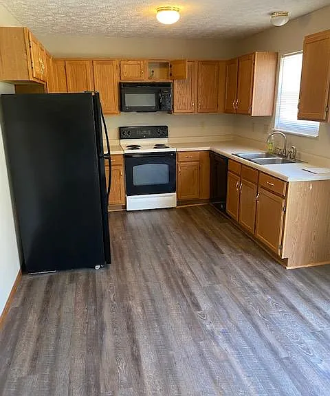820 Woodsedge Dr #820 — Photo 7