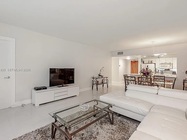 2301 Collins Ave #1416 — Photo 7