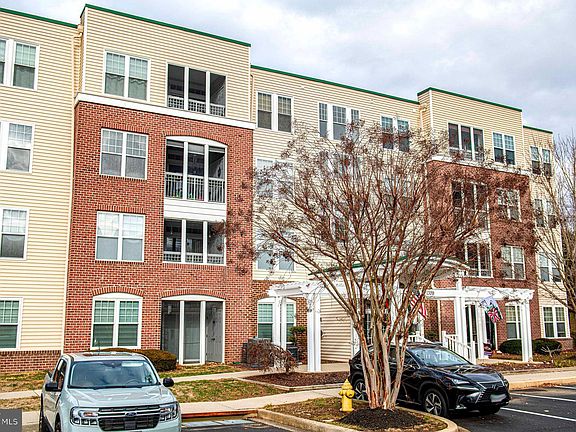 2nd image of 1309 Scottsdale Dr Unit 308