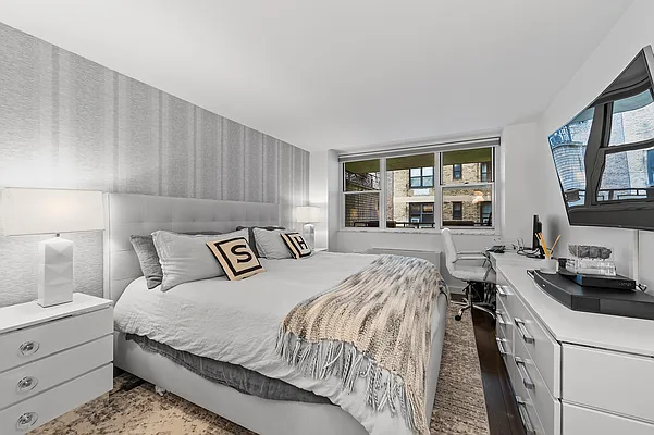 Rented by Corcoran | media 12