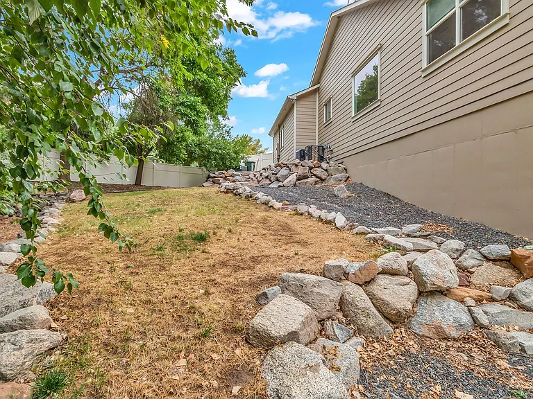 2245 Idella Ct — Photo 9