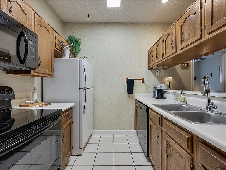 3011 Fruth St #101 — Photo 6