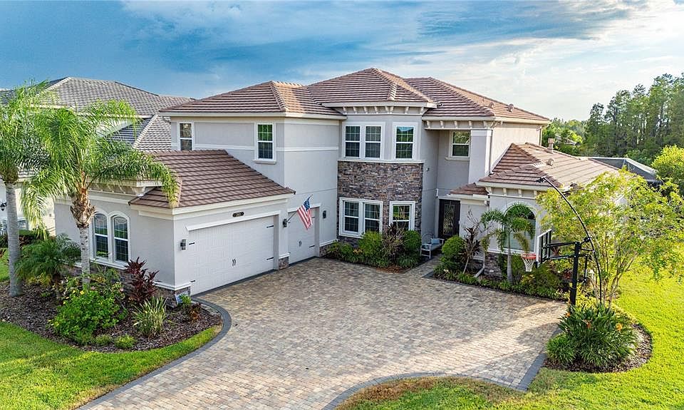 1st image of 2611 Coco Palm Cir
