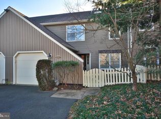1597 Lakeview Cir, Yardley, PA