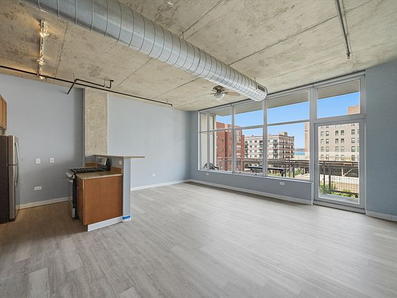 2nd image of 50 E 16th St Unit 514