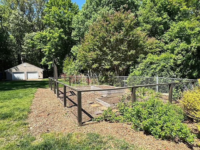 454 Widewater Rd — Photo 30