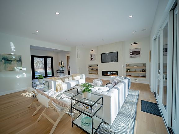 4th image of 30 Briarcroft Dr