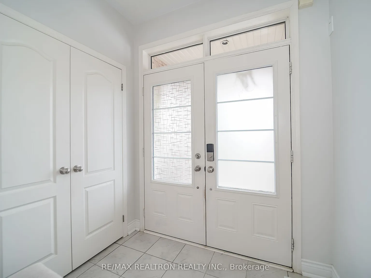 4 bed, $3,400 — Photo 4