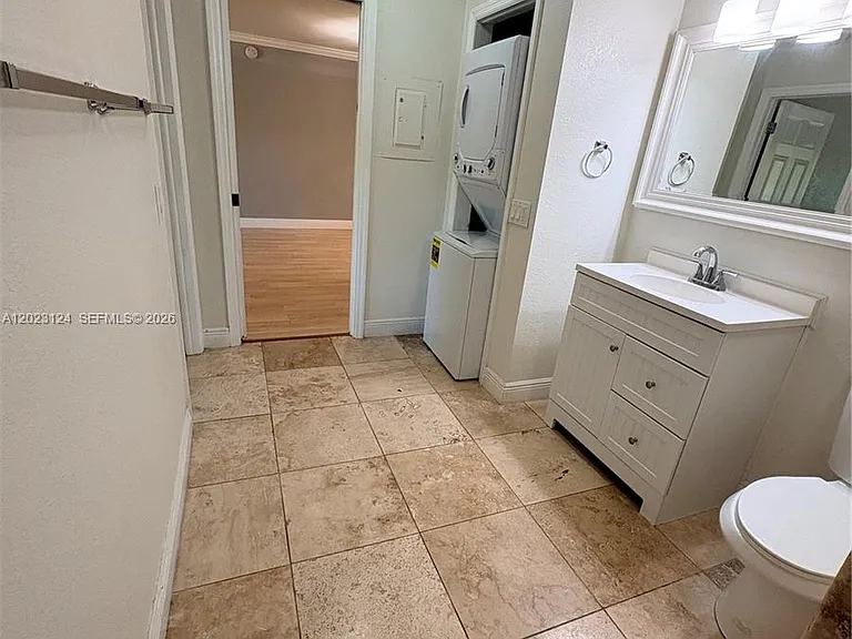 2510 SE 16th Pl #203 — Photo 19