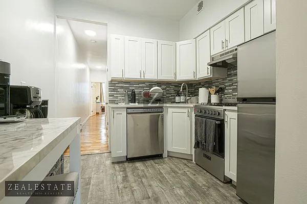 Rented by ZealEstate Group Inc | media 42