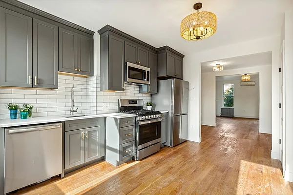 Rented by Corcoran | media 33