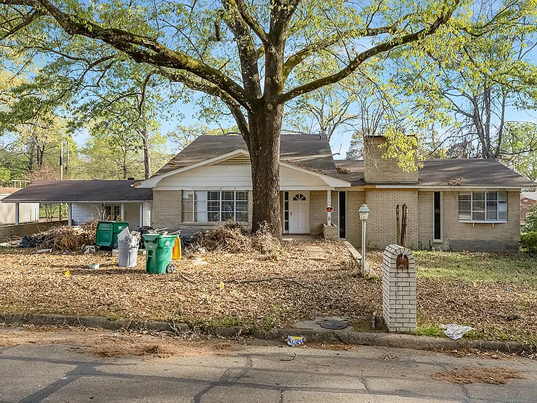 2305 Cherry Hill Rd — Photo 1