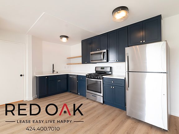 2nd image of 134 3/4 N Mariposa Ave #207