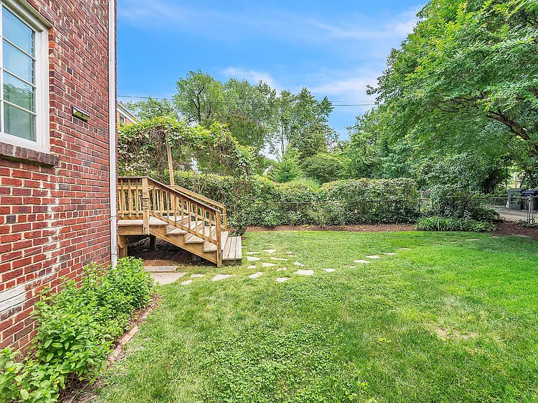 4306 Alton Pl NW — Photo 38