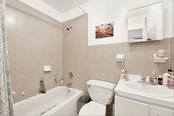 Rented by Brickview NYC Realty NYV LLC | media 10