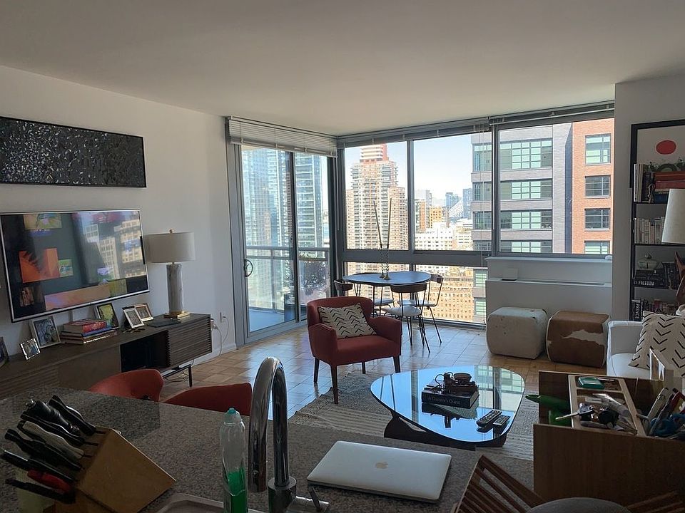 1st image of 505 W 37th St APT 27I
