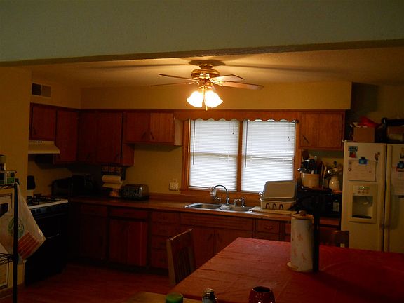 2nd image of 152 Wilson Ave