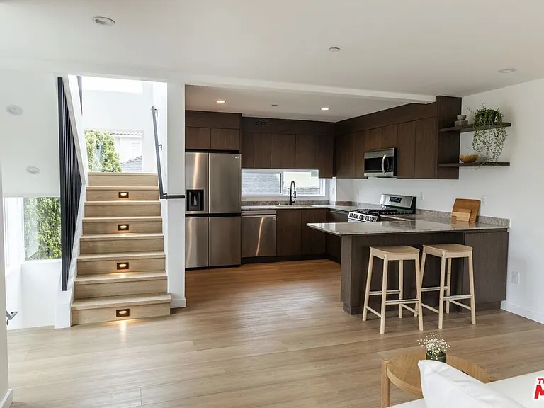 623 N Mariposa Ave — Photo 25