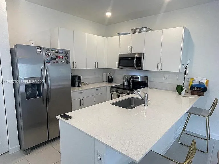 728 SE 14th Ct — Photo 5