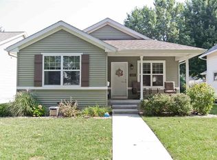 2207 D St SW, Cedar Rapids, IA 52404