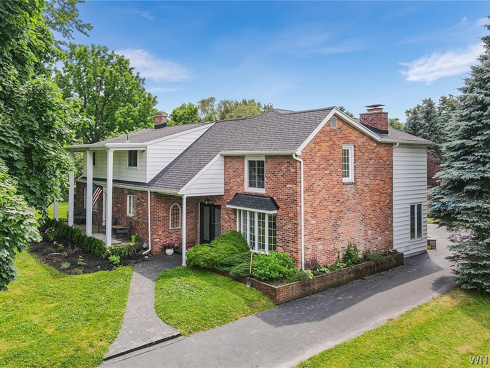 1st image of 4940 Hillcrest Dr