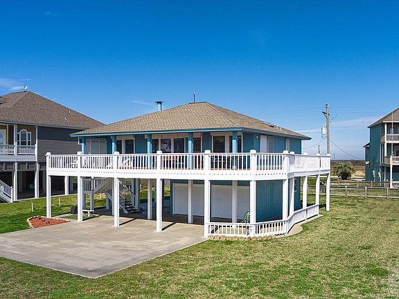 3rd image of 3225 Sea Castle Dr