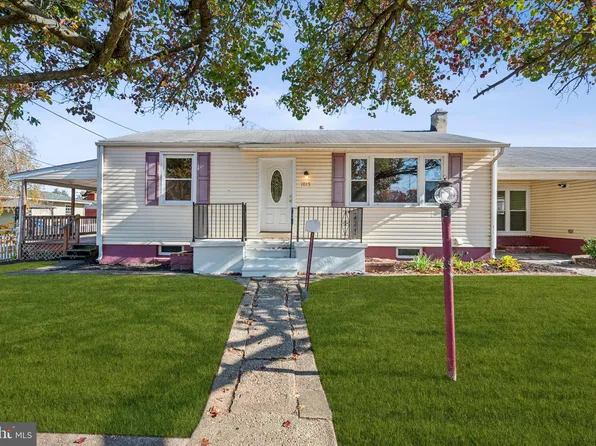 1015 Walnut St, Burlington, NJ 08016