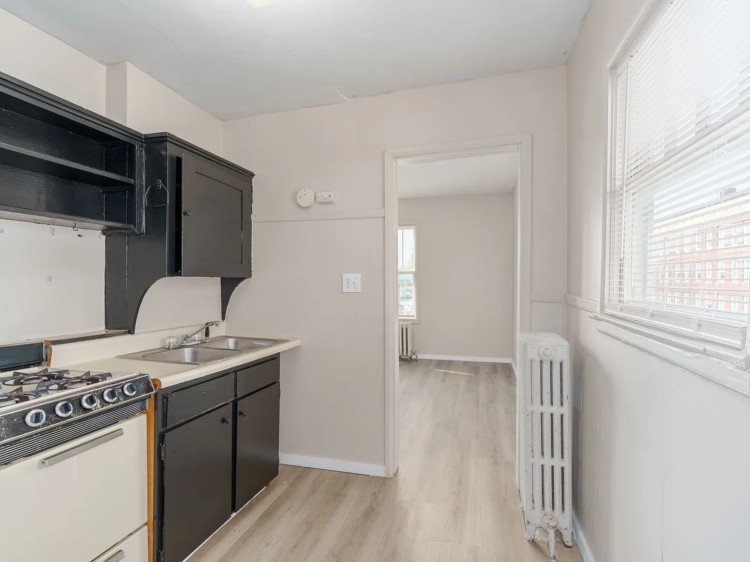 Biston Apartments — Photo 4