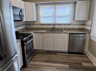4233 W Sieben Pl, Milwaukee, WI 53216