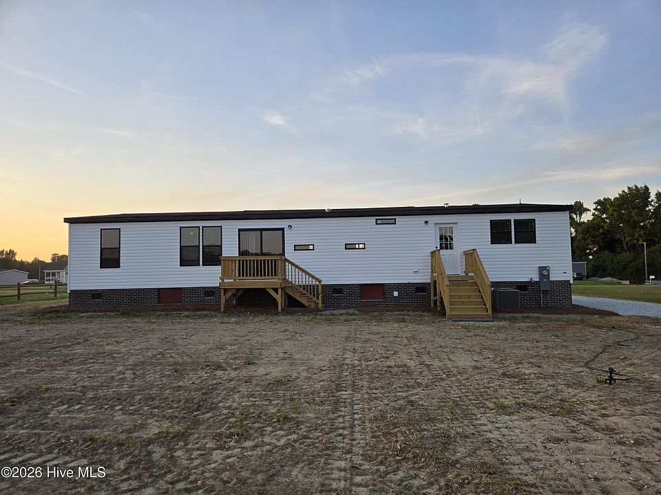 2nd image of 128 Sand Ridge Drive