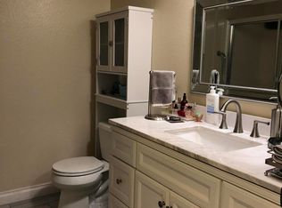 38000 17th St E APT 11, Palmdale, CA 93550