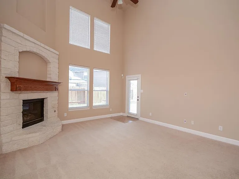 25939 Celtic Terrace Dr — Photo 9