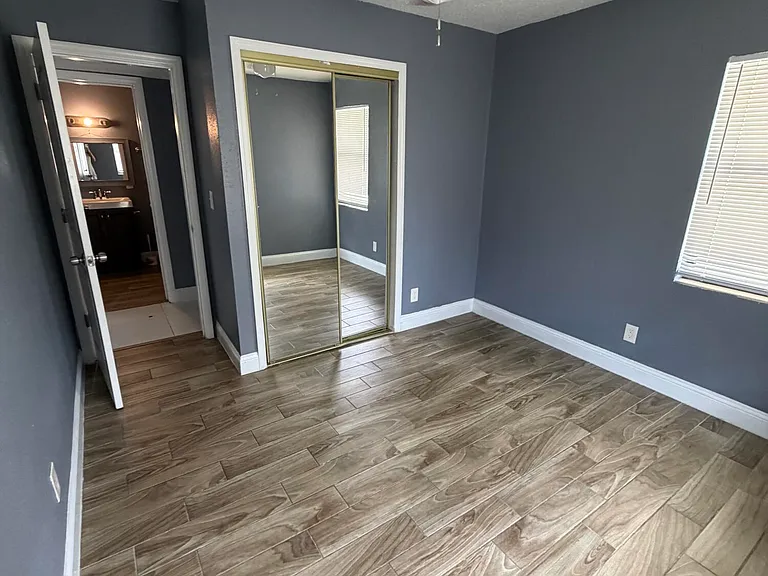 5415 Lori Dr S — Photo 8