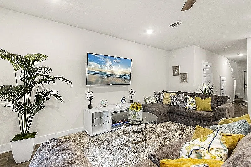 3 bed, 2.5 bath, 1537 sqft, $2,050 — Photo 4