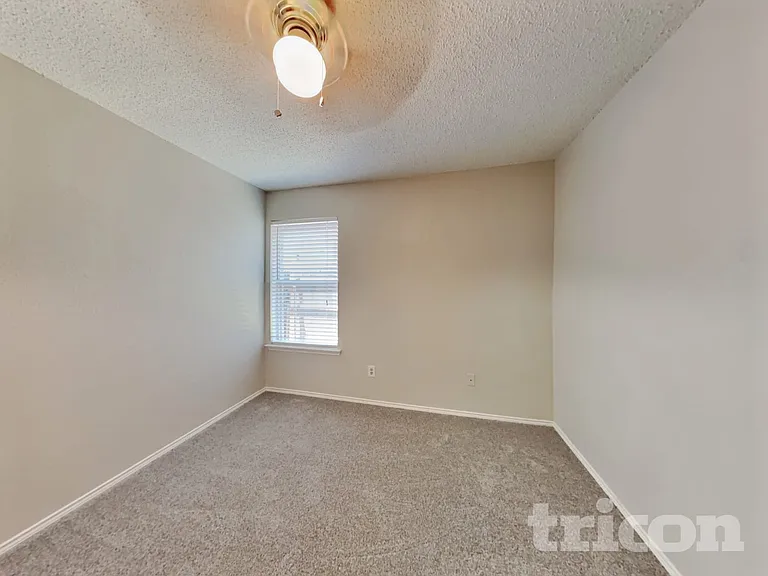 2745 Castro Ln — Photo 13