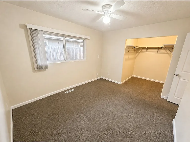 2532 W 3rd St — Photo 16