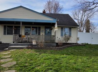 1854 Coolidge Ave, Willow Grove, PA 19090